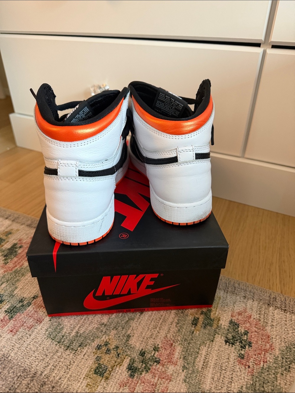 Nike Kids Jordan 1 - Picture 4 of 5